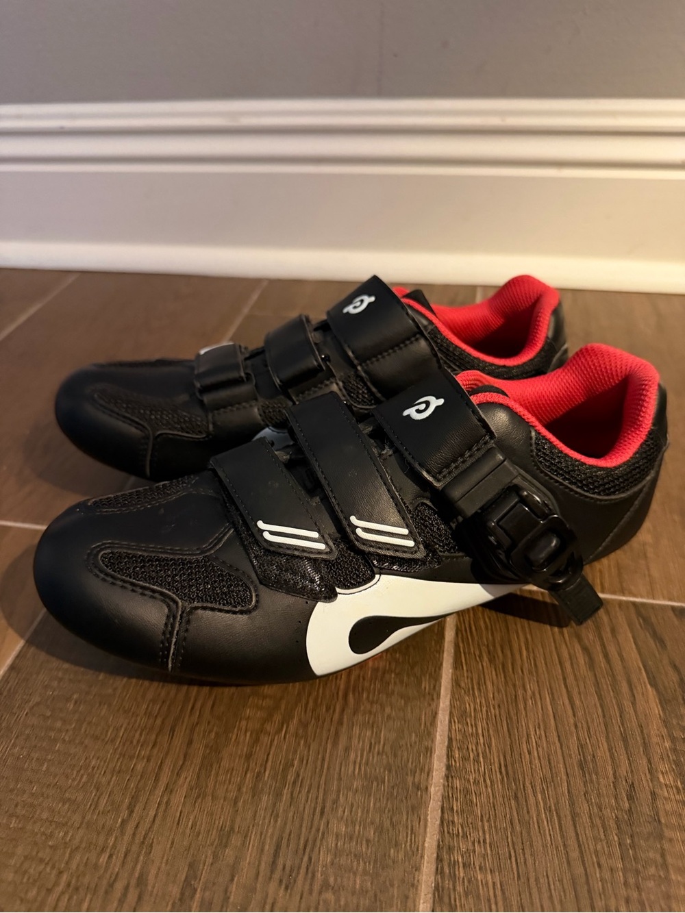 Peloton bike shoes size 39
